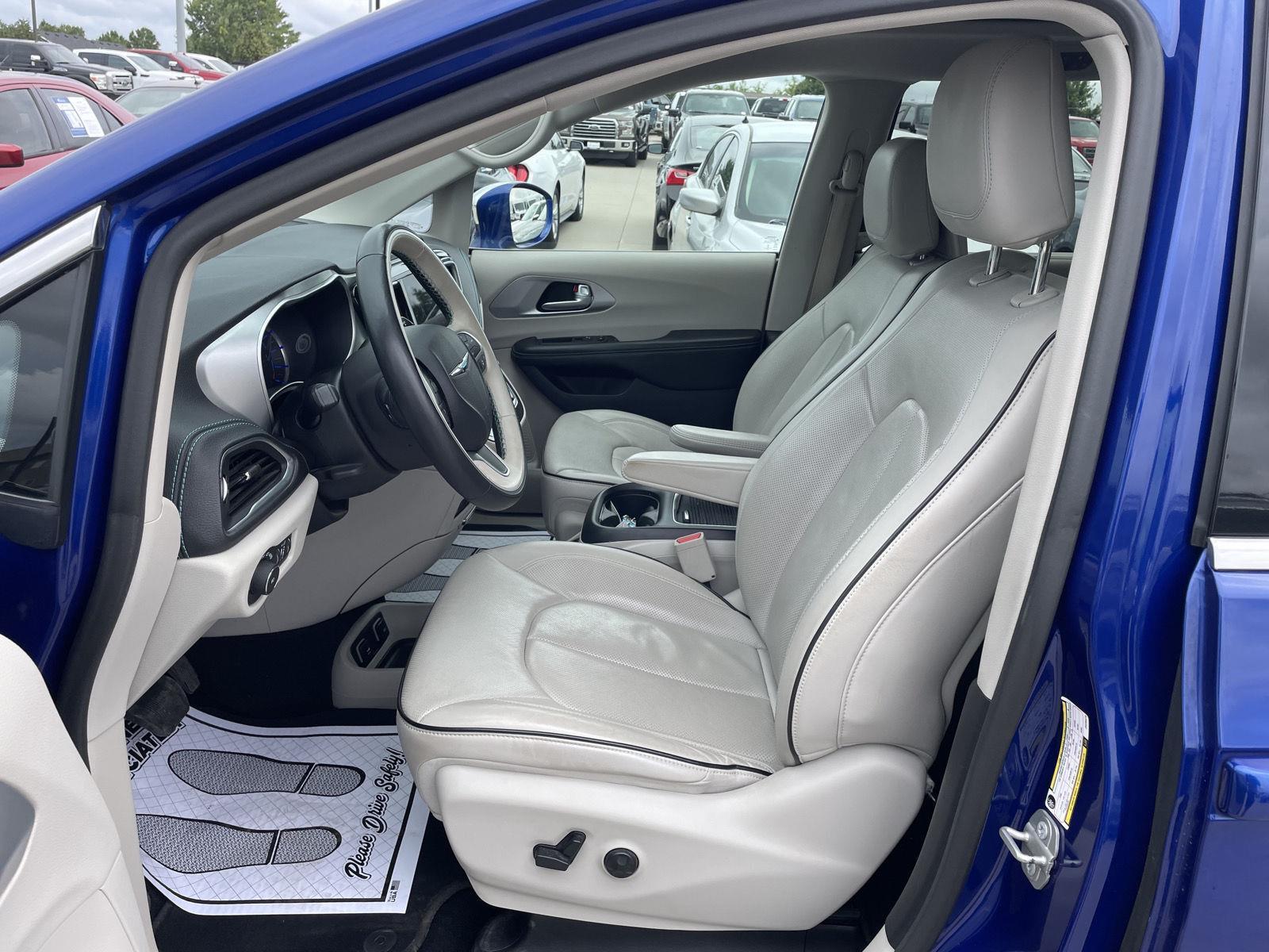 Used 2018 Chrysler Pacifica for sale in Lincoln NE