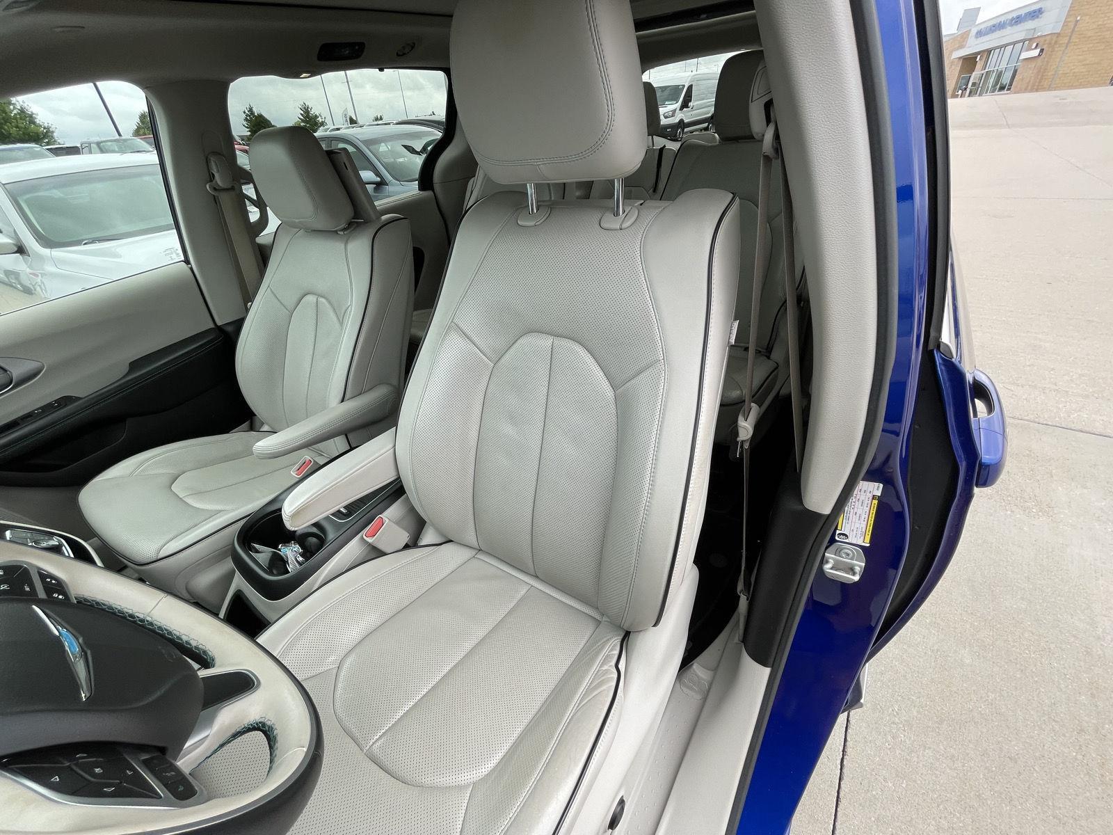 Used 2018 Chrysler Pacifica for sale in Lincoln NE