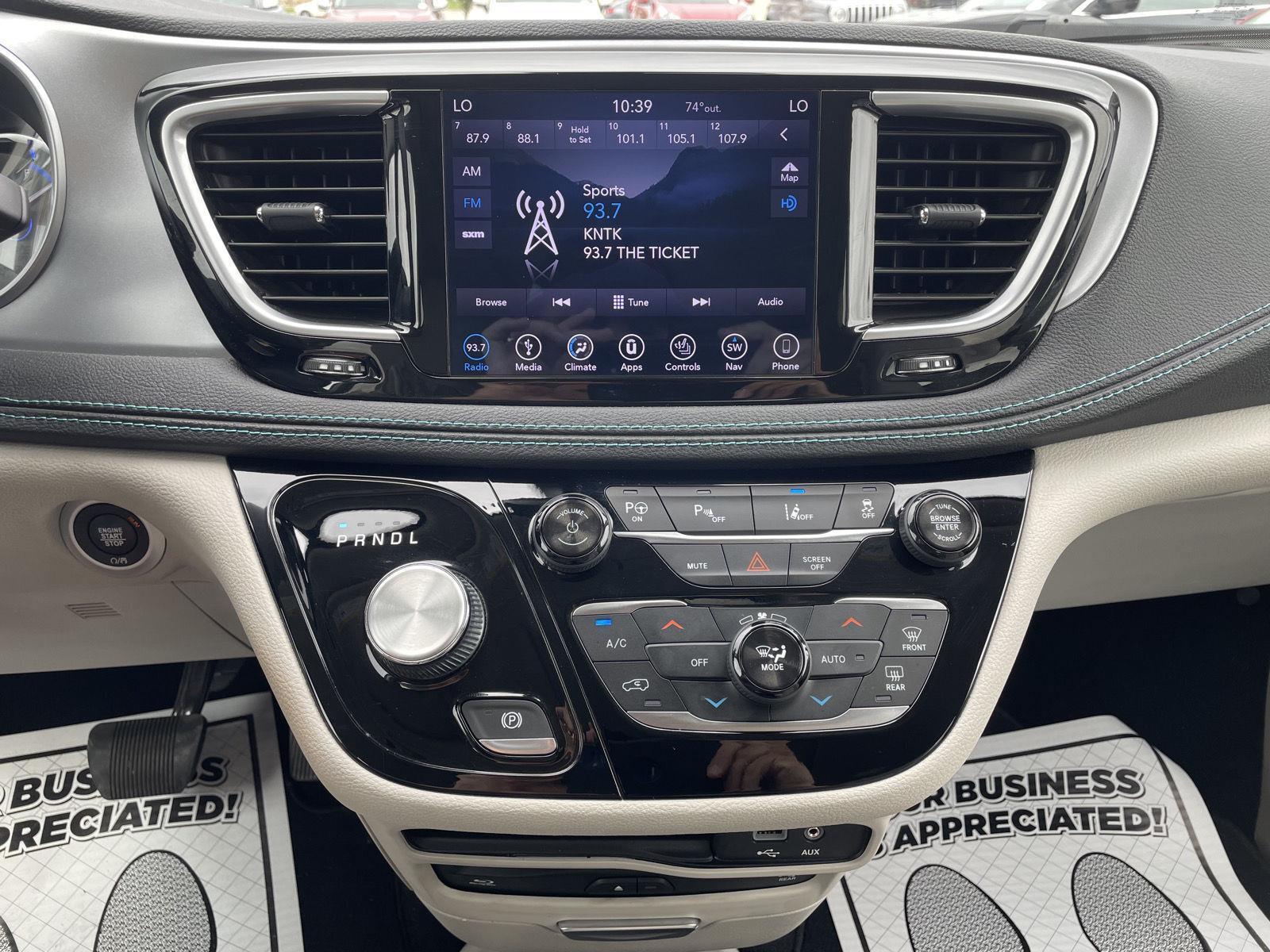 Used 2018 Chrysler Pacifica for sale in Lincoln NE