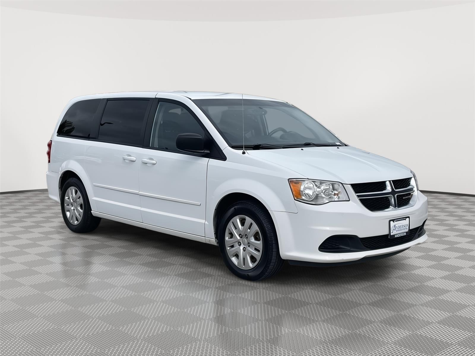 Used 2017 Dodge Grand Caravan SE Minivans for sale in Lincoln NE