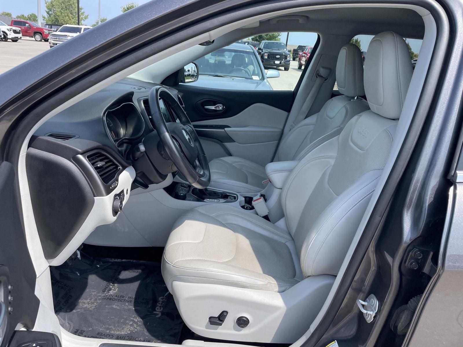 Used 2019 Jeep Cherokee for sale in Lincoln NE