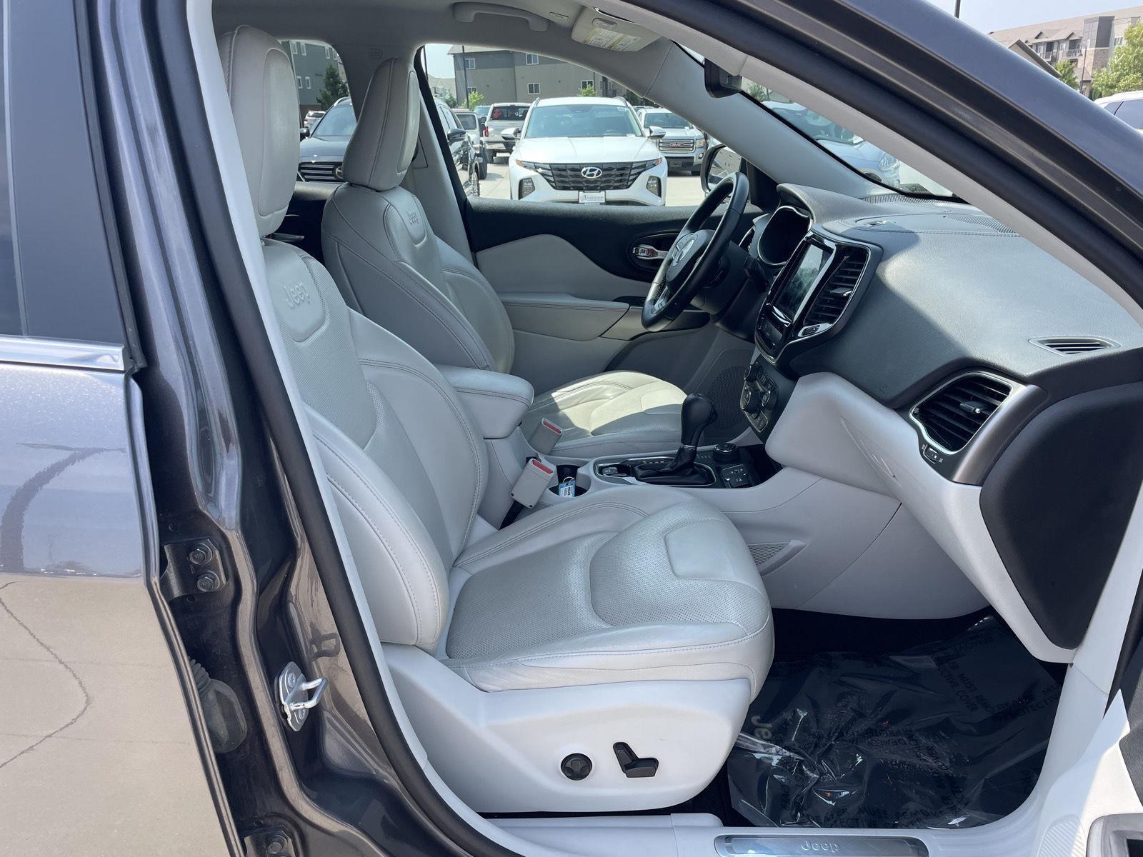 Used 2019 Jeep Cherokee for sale in Lincoln NE
