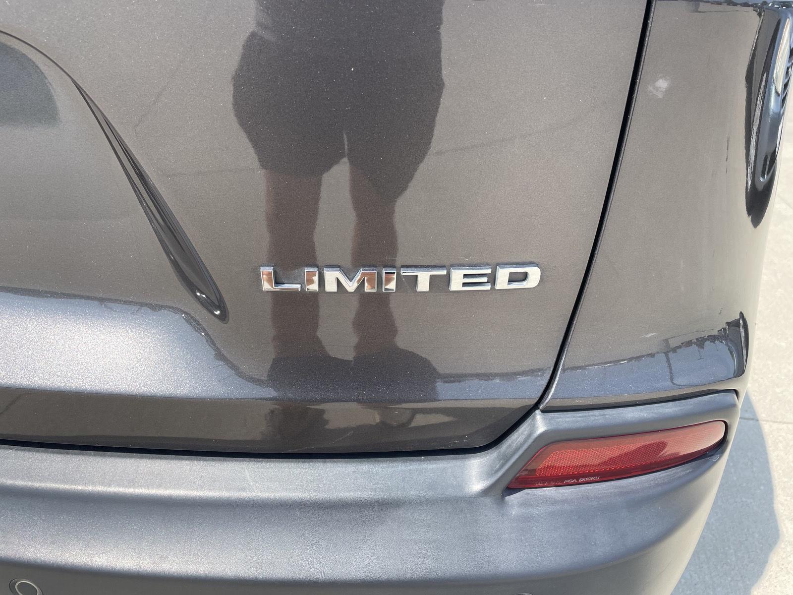 Used 2019 Jeep Cherokee for sale in Lincoln NE