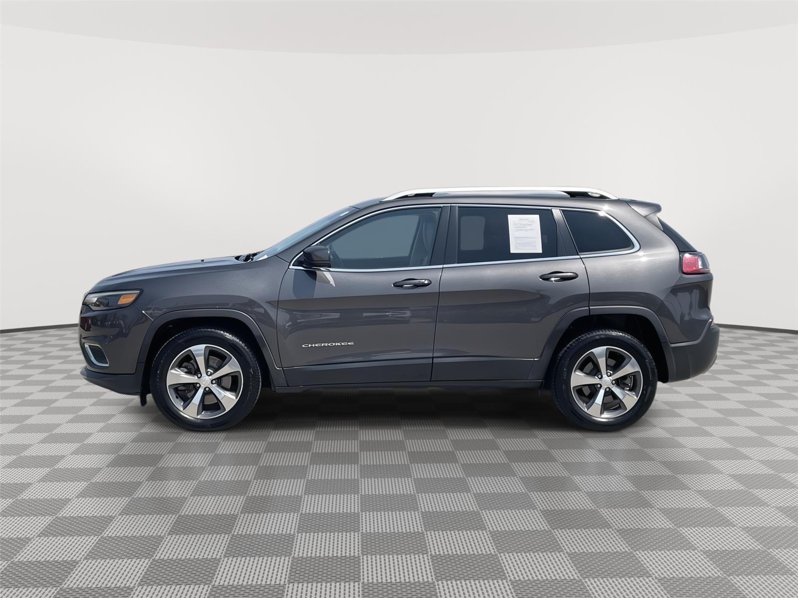 Used 2019 Jeep Cherokee Limited SUV for sale in Lincoln NE