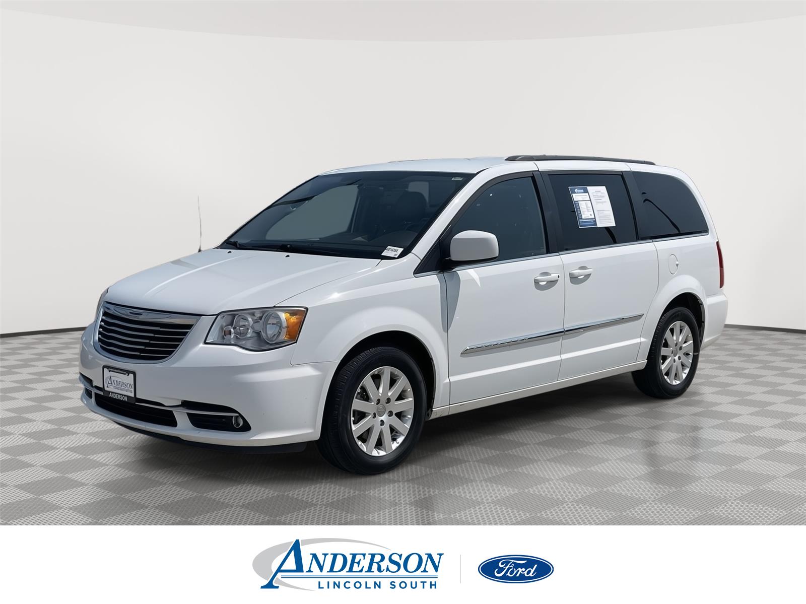Used 2014 Chrysler Town and Country Touring Minivans for sale in Lincoln NE