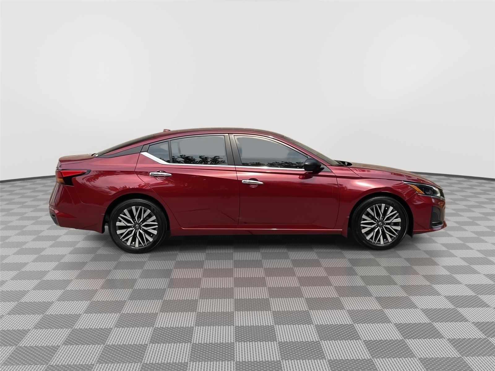 Used 2024 Nissan Altima for sale in Lincoln NE