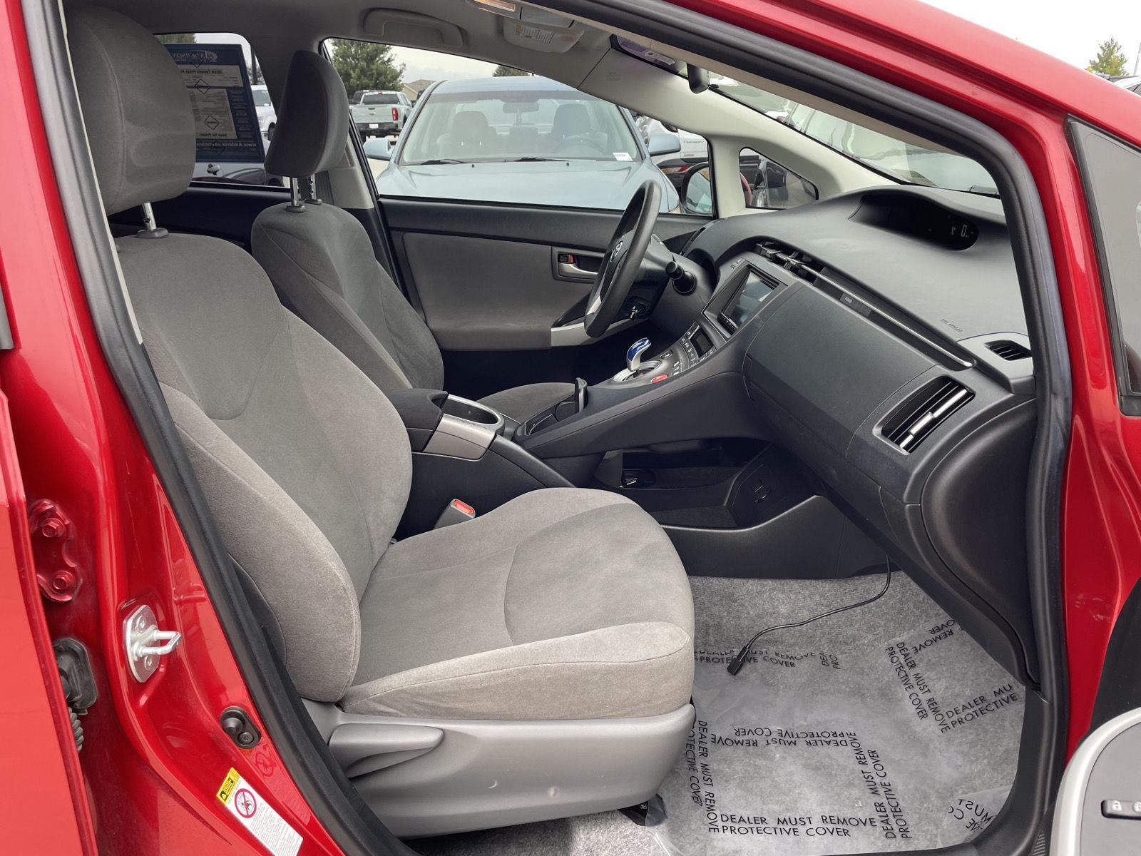 Used 2014 Toyota Prius for sale in Lincoln NE