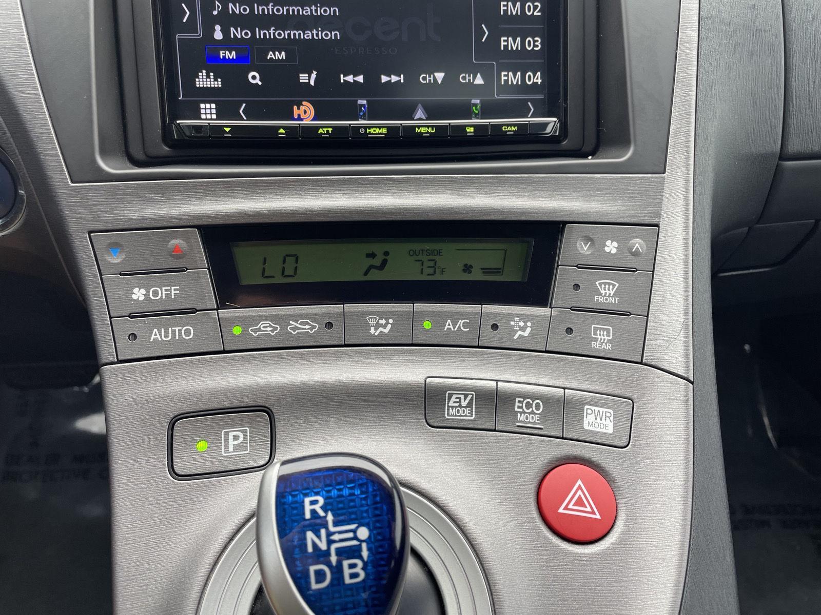 Used 2014 Toyota Prius for sale in Lincoln NE
