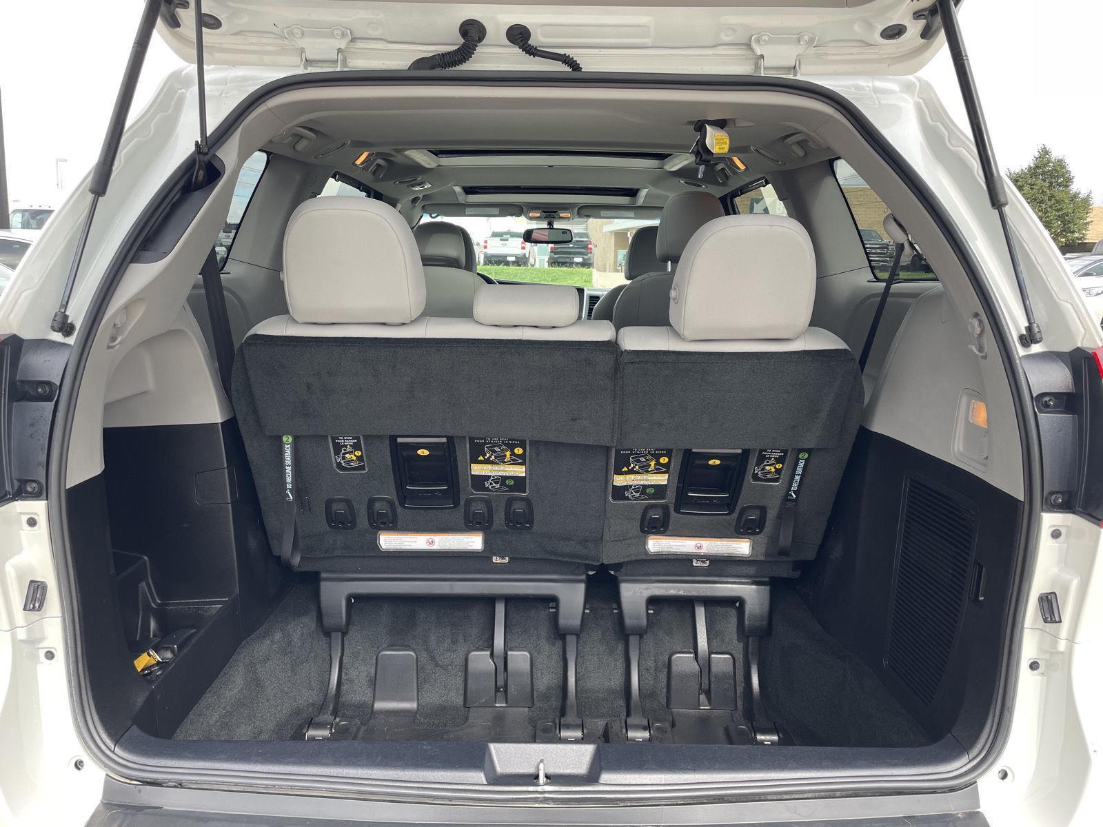 Used 2017 Toyota Sienna for sale in Lincoln NE