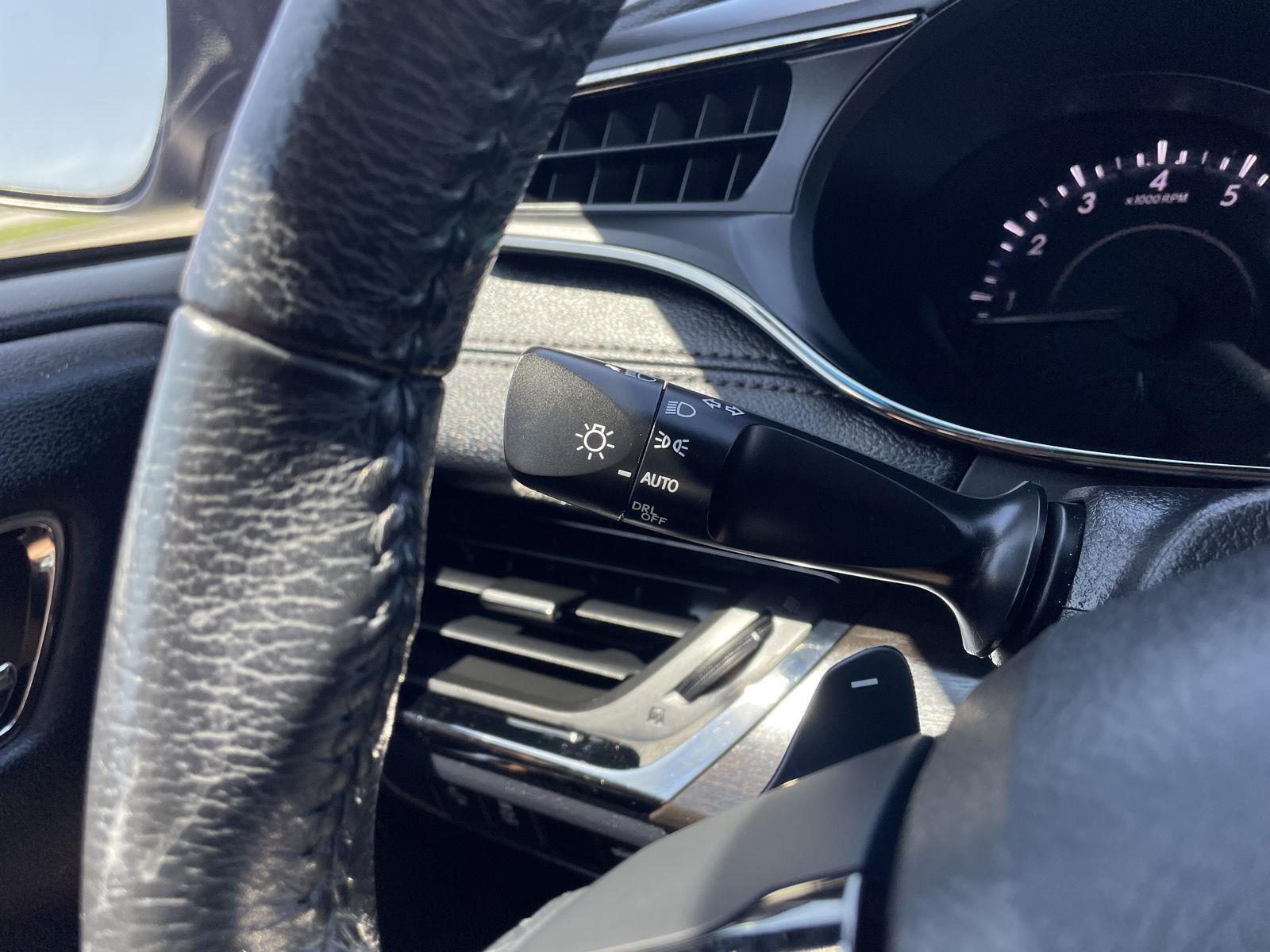 2018 Toyota Avalon XLE photo 14