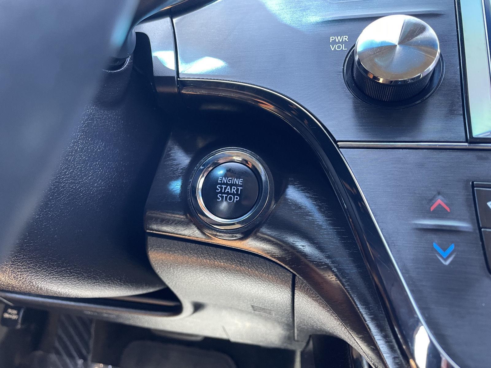 Used 2018 Toyota Avalon for sale in Lincoln NE