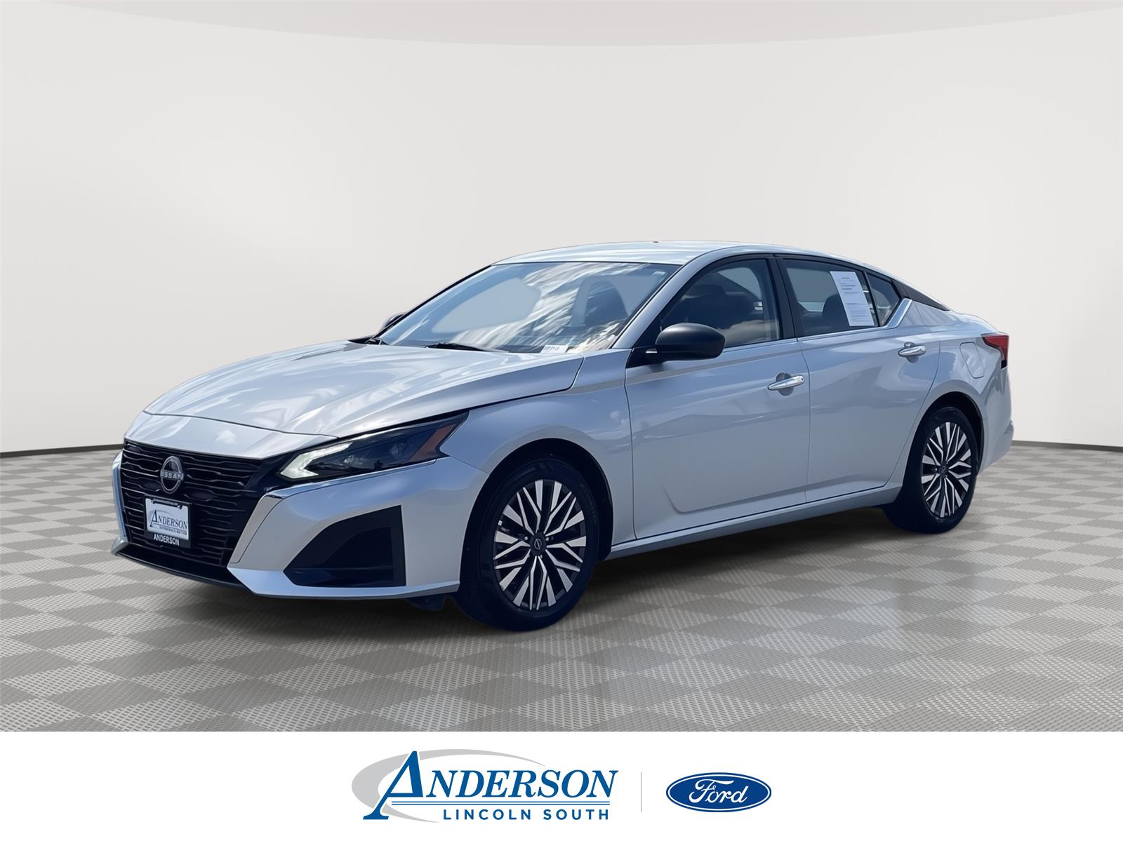 Used 2024 Nissan Altima 2.5 SV Sedan for sale in Lincoln NE