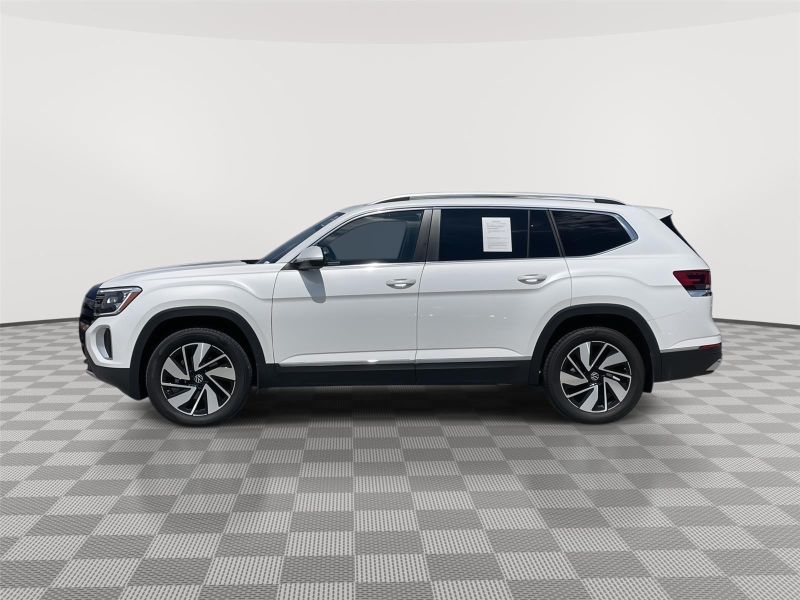Pre-Owned 2024 Volkswagen Atlas for sale in Lincoln NE