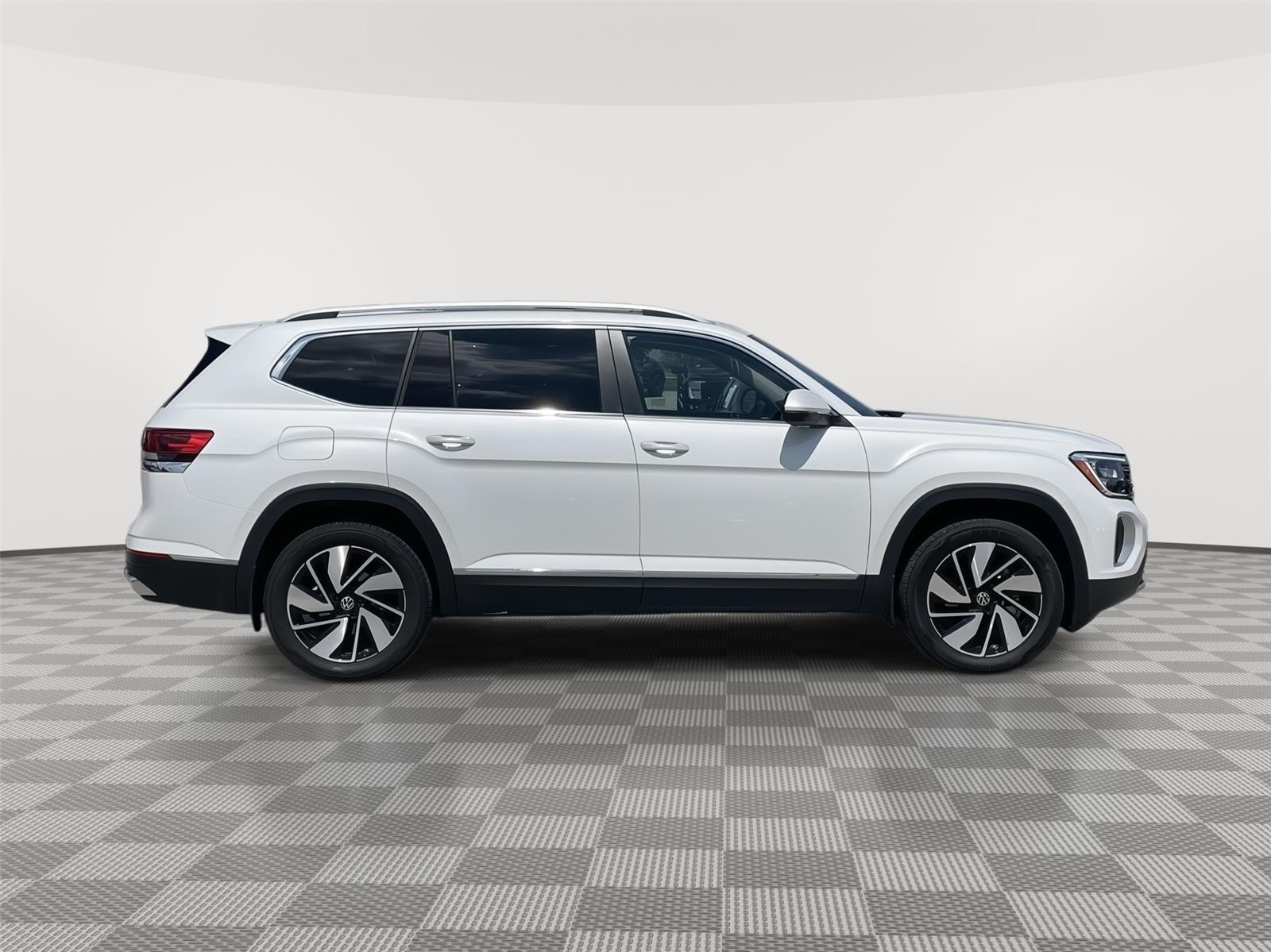 Pre-Owned 2024 Volkswagen Atlas for sale in Lincoln NE