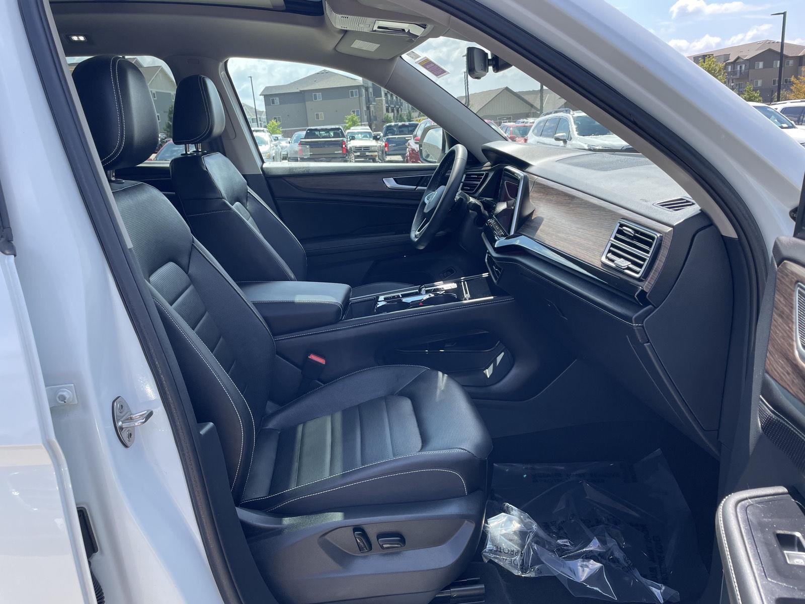 Pre-Owned 2024 Volkswagen Atlas for sale in Lincoln NE