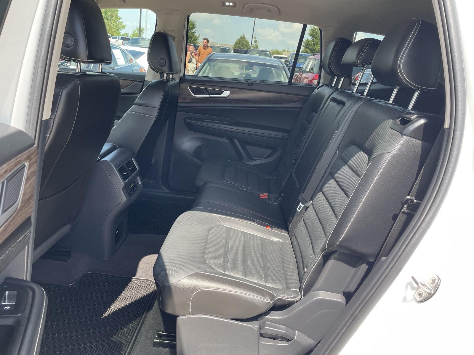 Pre-Owned 2024 Volkswagen Atlas for sale in Lincoln NE