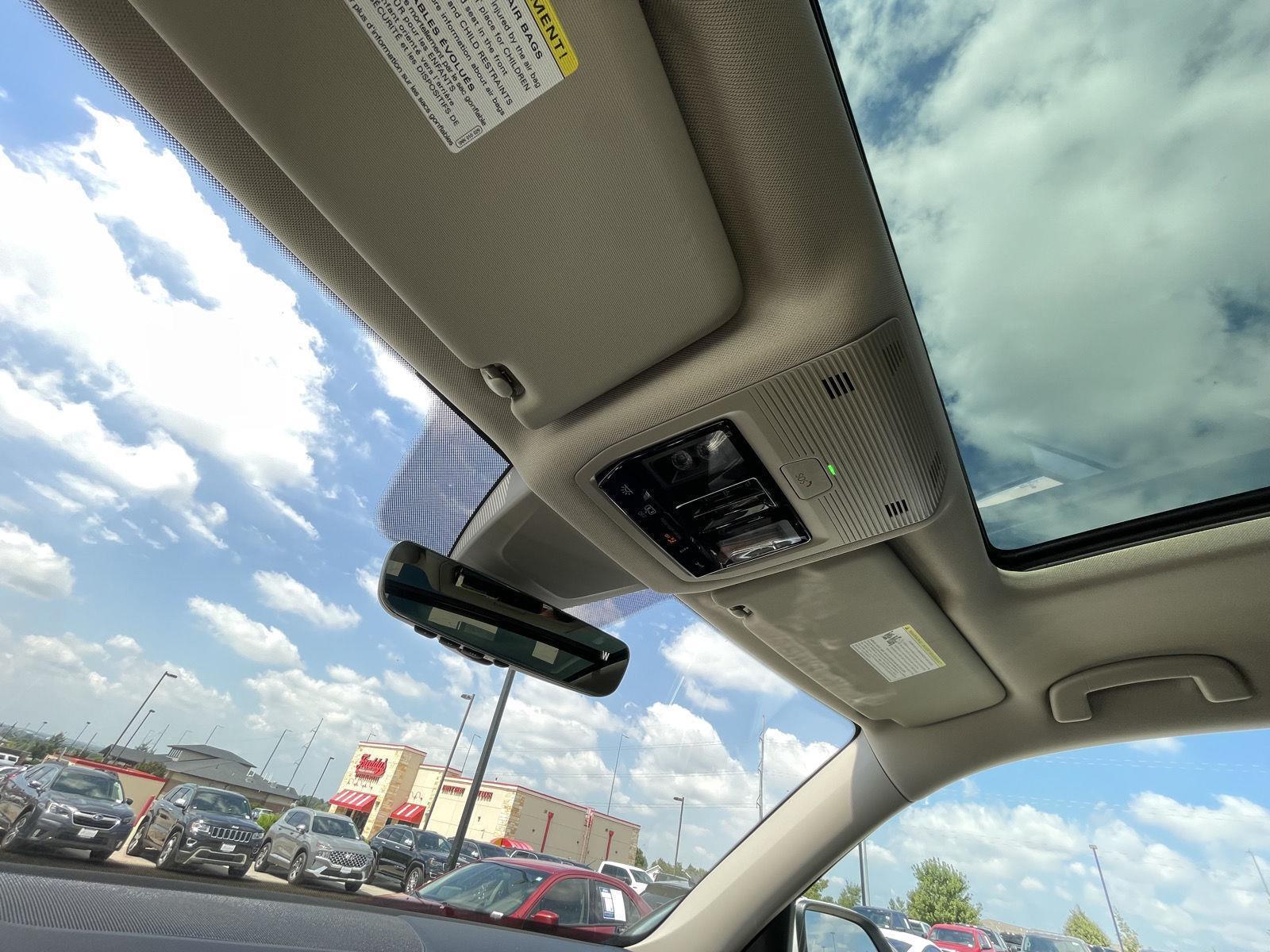 Pre-Owned 2024 Volkswagen Atlas for sale in Lincoln NE