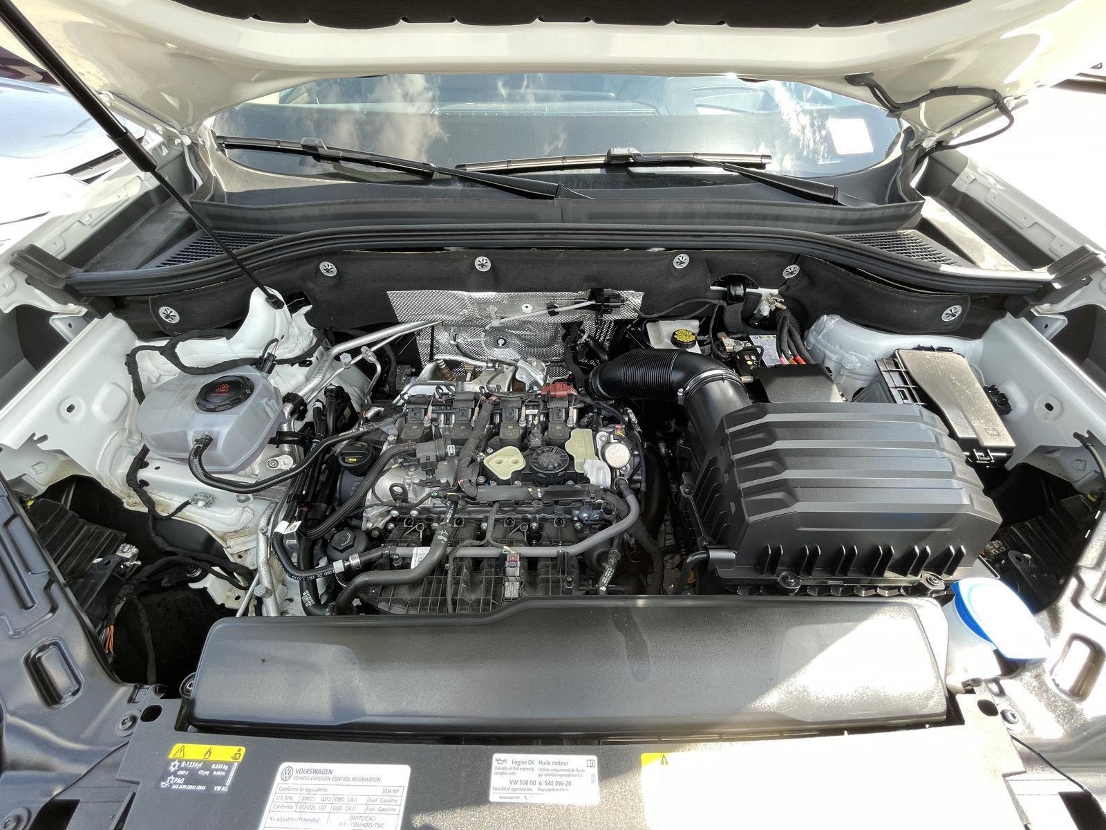 Pre-Owned 2024 Volkswagen Atlas for sale in Lincoln NE