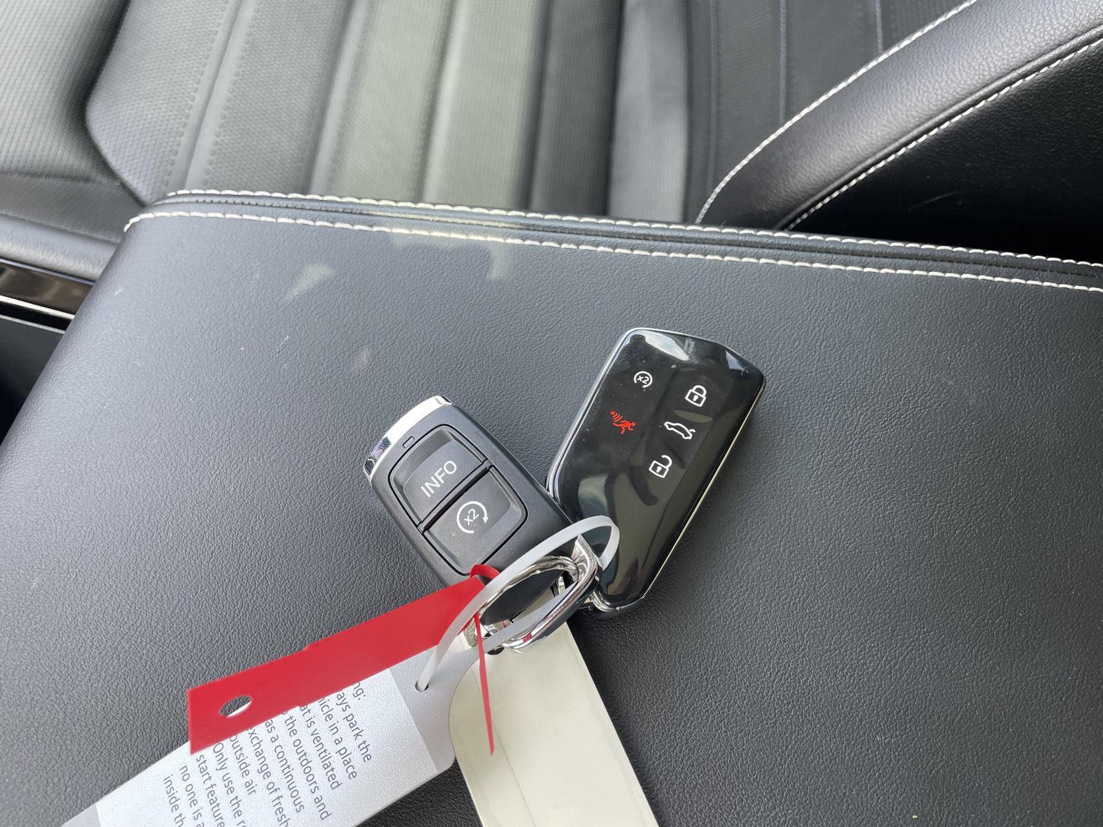 Pre-Owned 2024 Volkswagen Atlas for sale in Lincoln NE