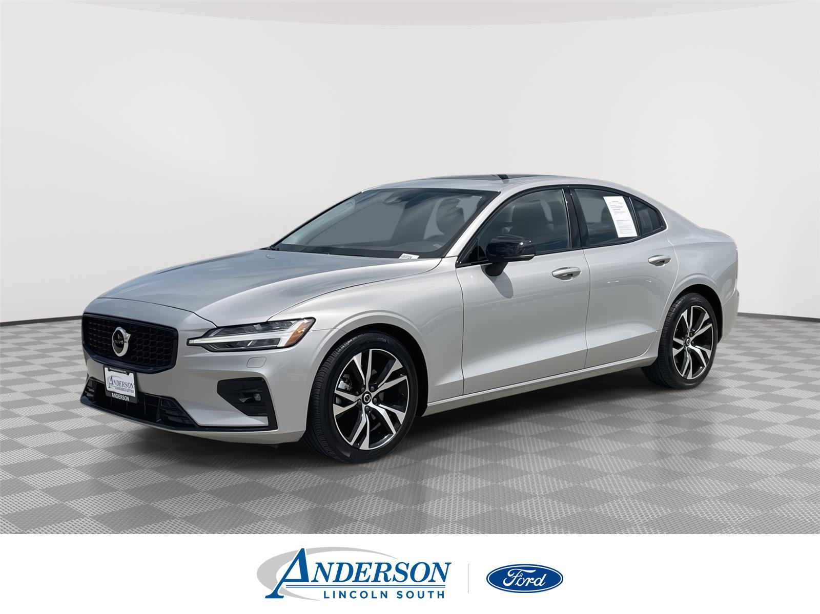 Used 2025 Volvo S60 Core Sedan for sale in Lincoln NE