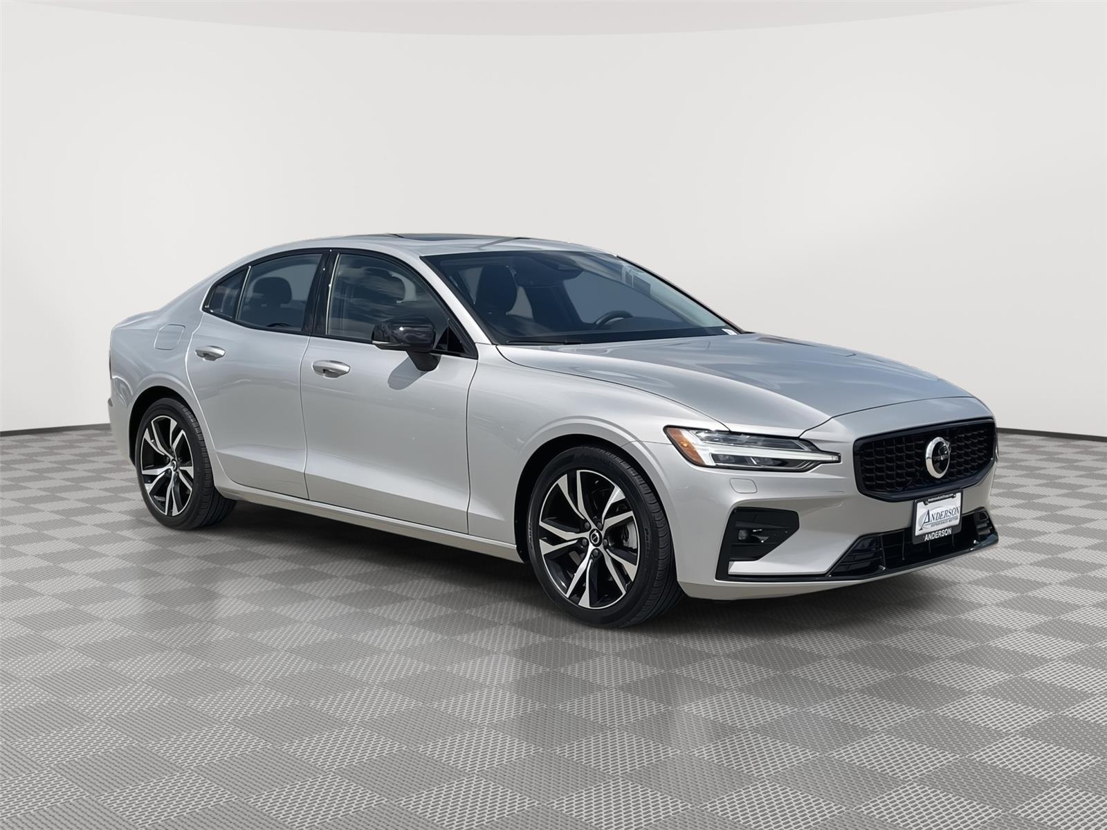 Used 2025 Volvo S60 for sale in Lincoln NE