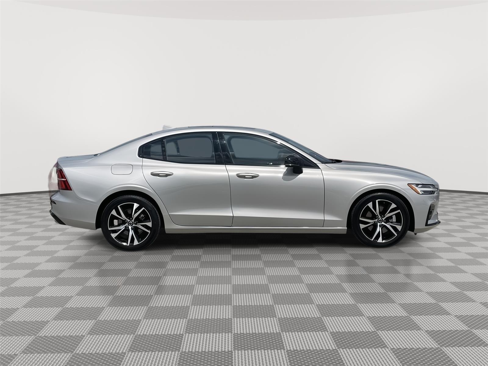 Used 2025 Volvo S60 for sale in Lincoln NE