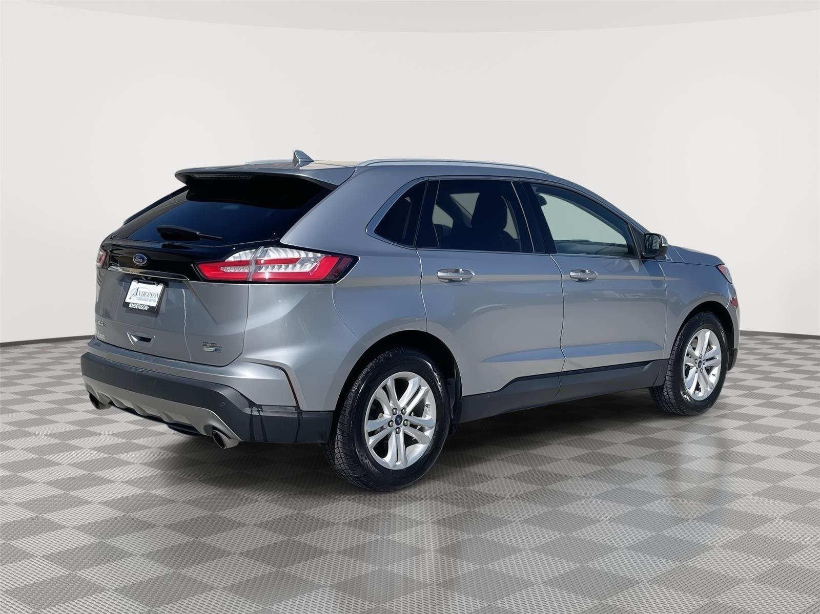 2020 Ford Edge SEL photo 6