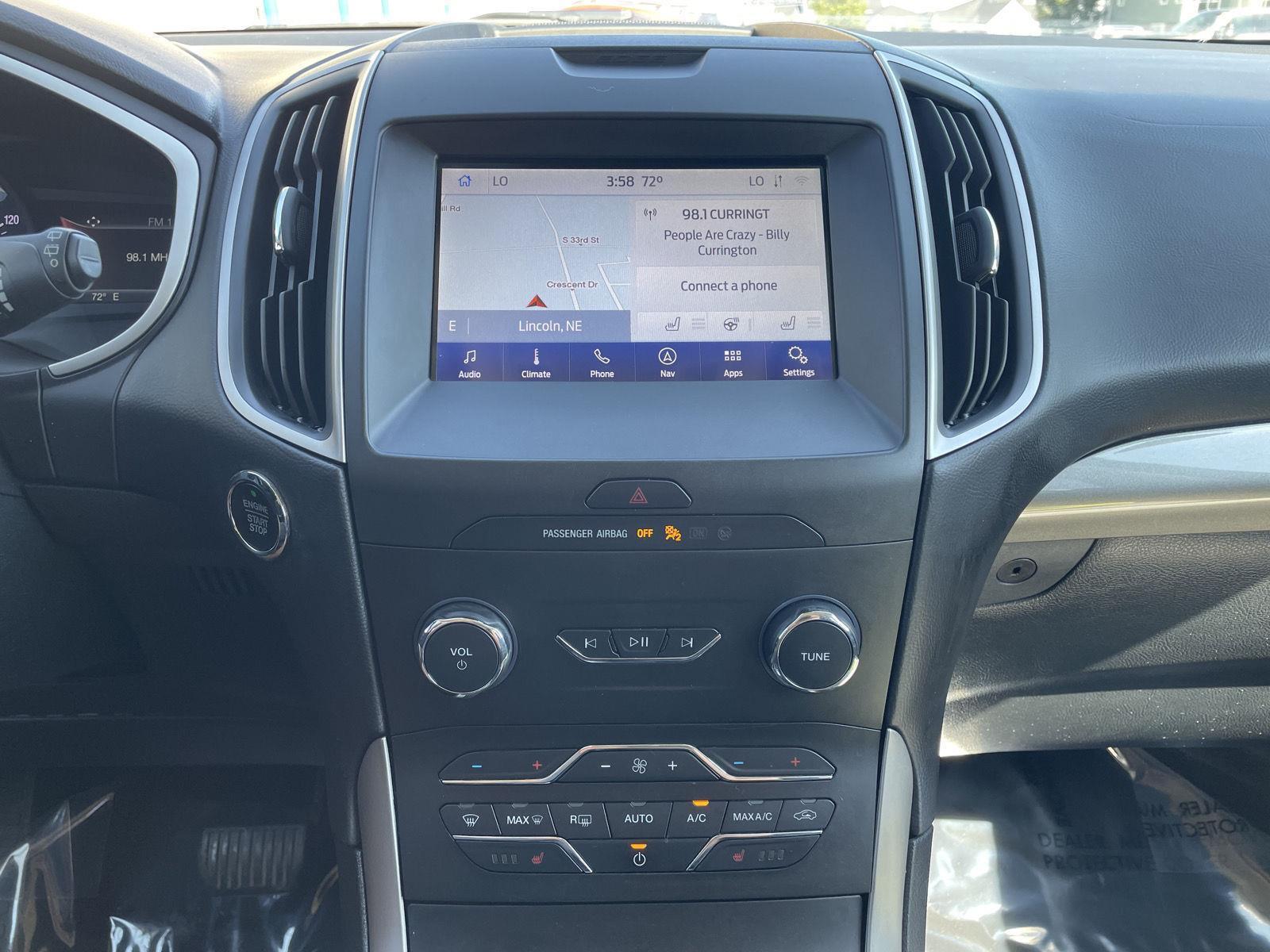 2020 Ford Edge SEL photo 20