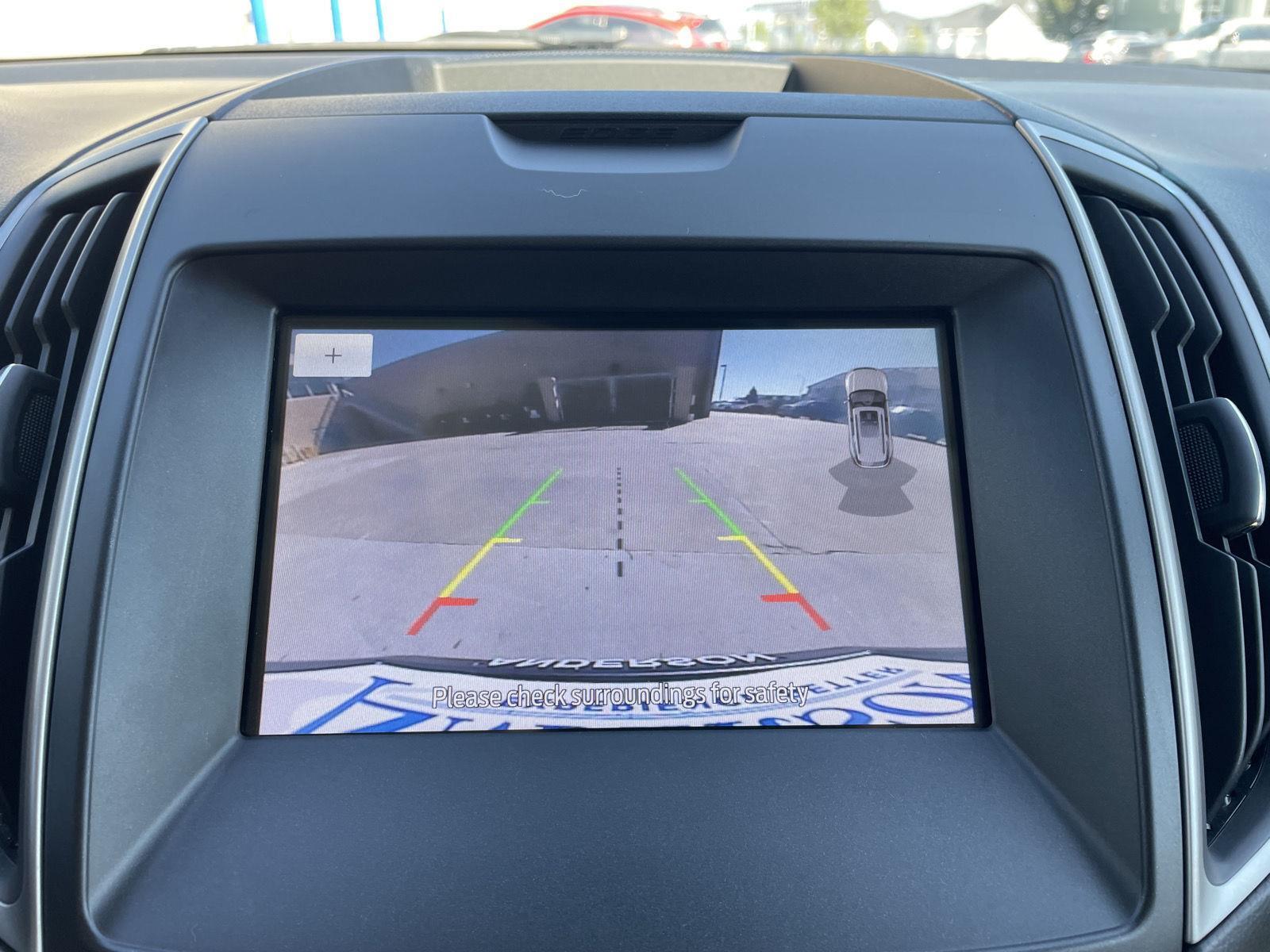 2020 Ford Edge SEL photo 21