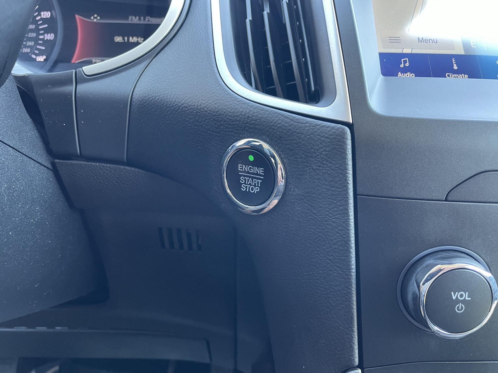 2020 Ford Edge SEL photo 23