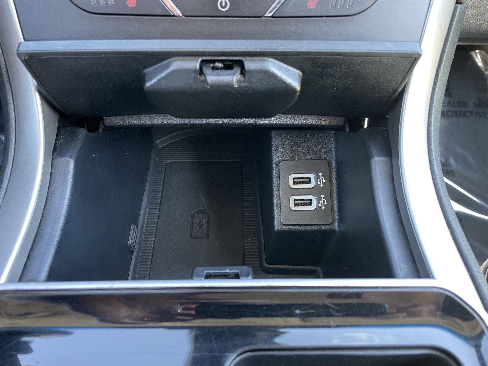 2020 Ford Edge SEL photo 26