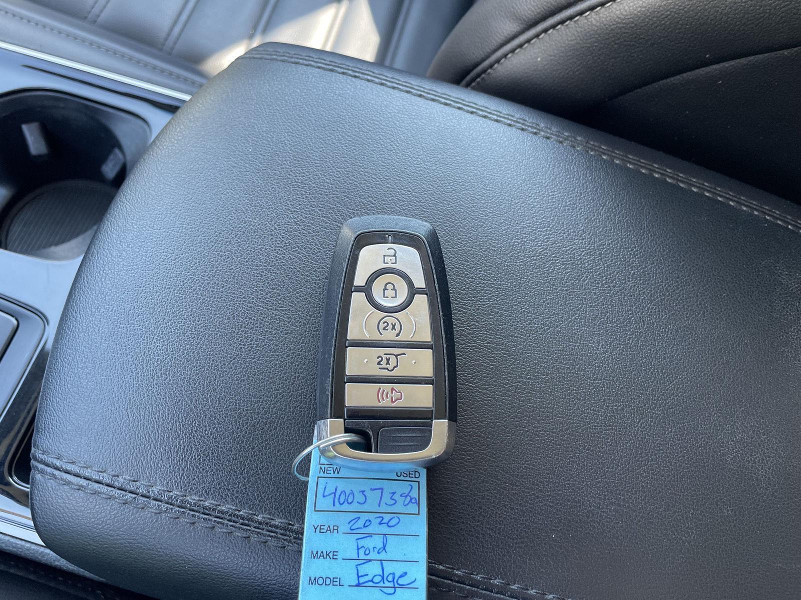2020 Ford Edge SEL photo 34