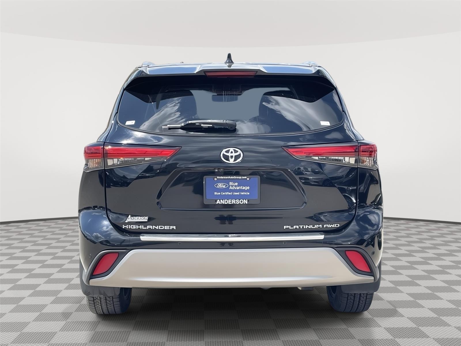 Pre-Owned 2023 Toyota Highlander for sale in Lincoln NE