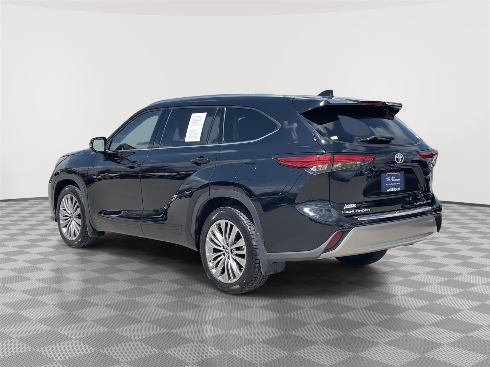 Pre-Owned 2023 Toyota Highlander for sale in Lincoln NE