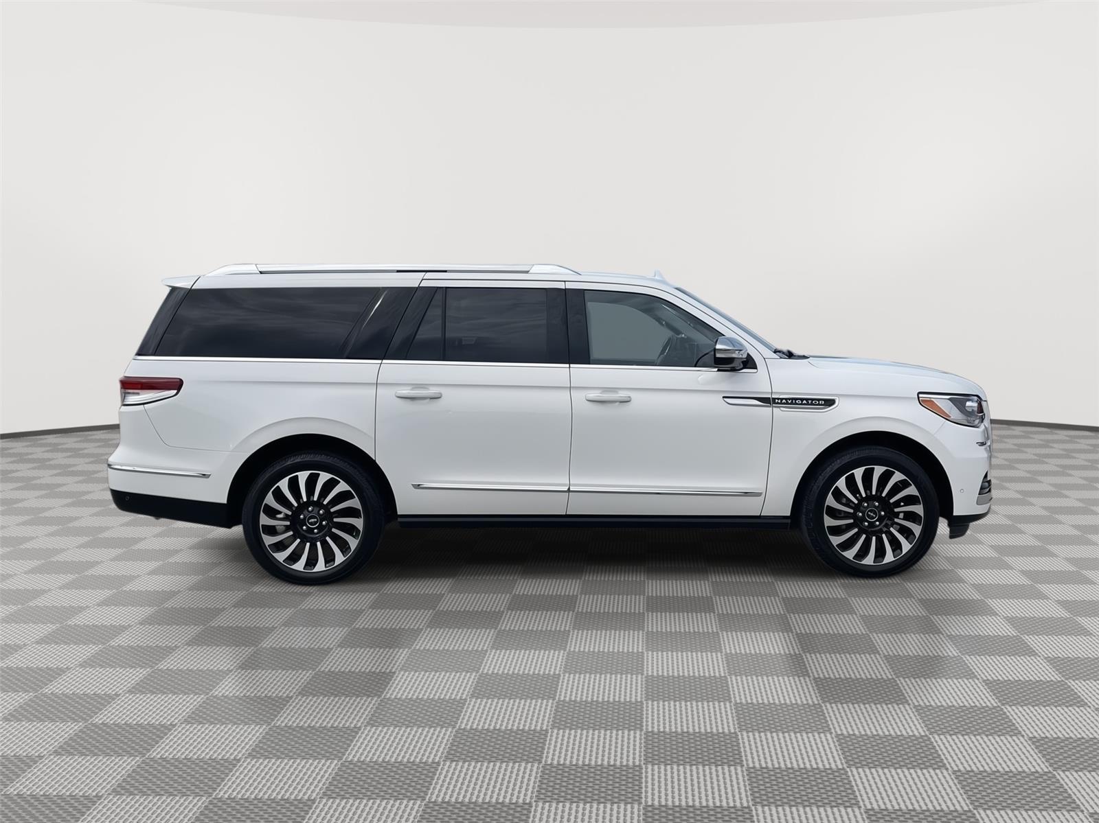 2022 Lincoln Navigator Black Label photo 5