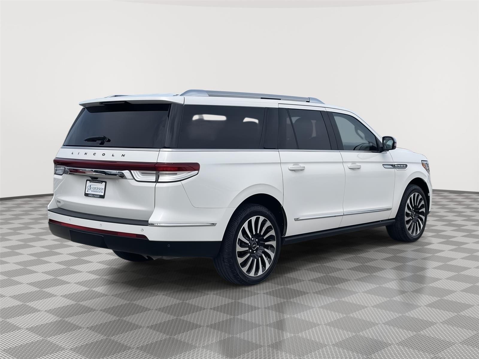 2022 Lincoln Navigator Black Label photo 6