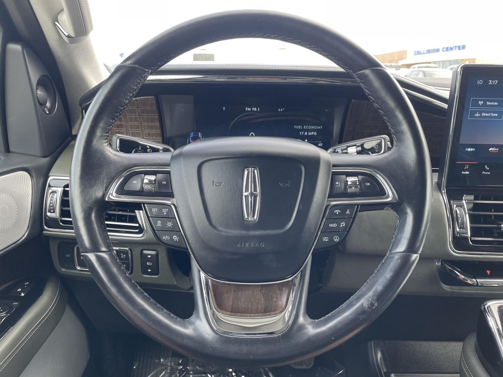 2022 Lincoln Navigator Black Label photo 11