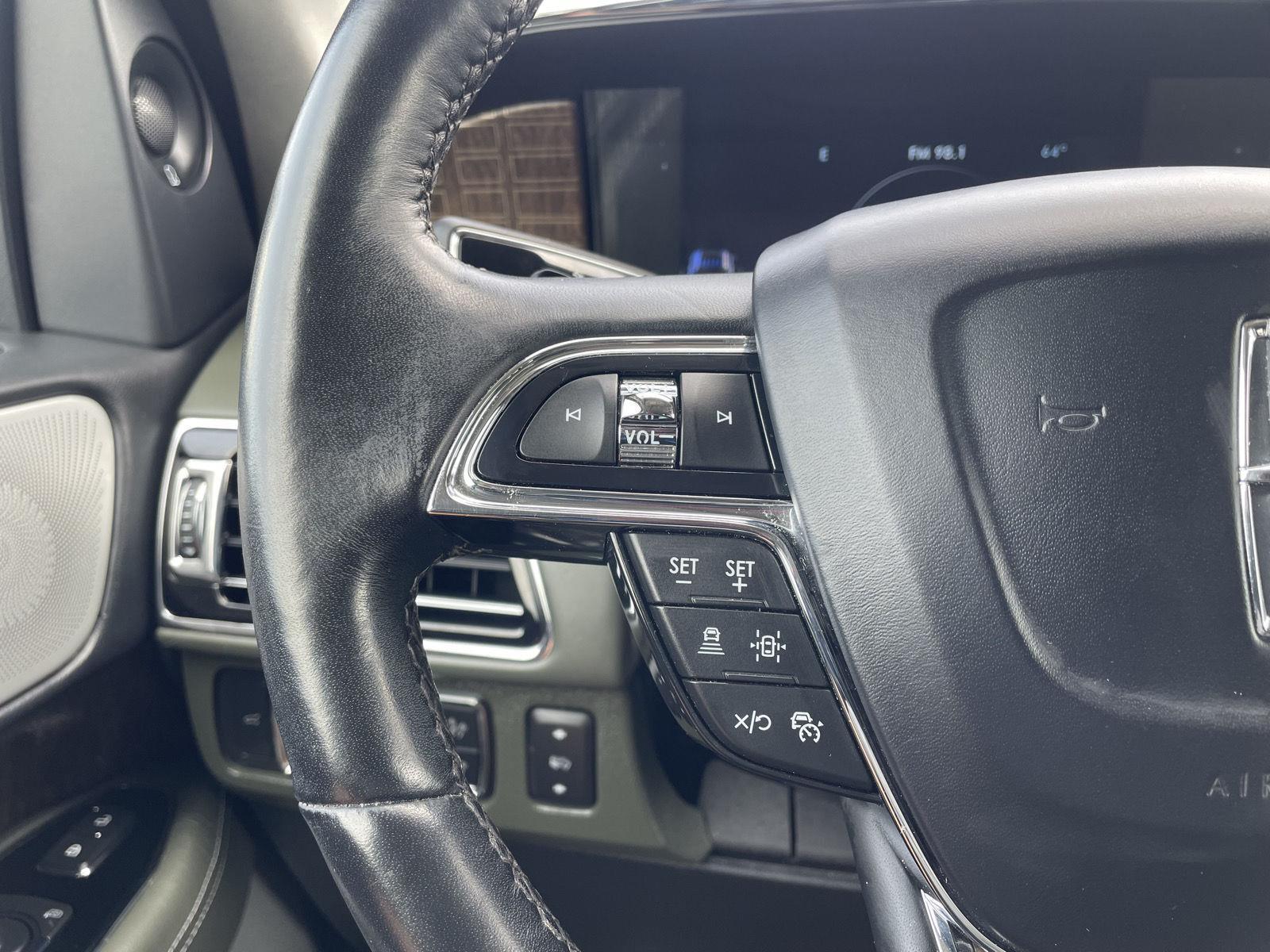 2022 Lincoln Navigator Black Label photo 12