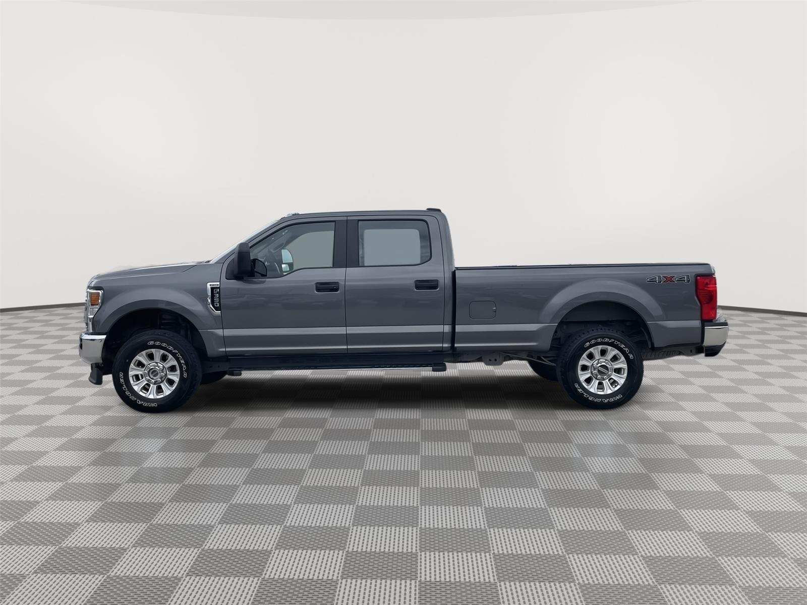 2021 Ford F-350 XL photo 2