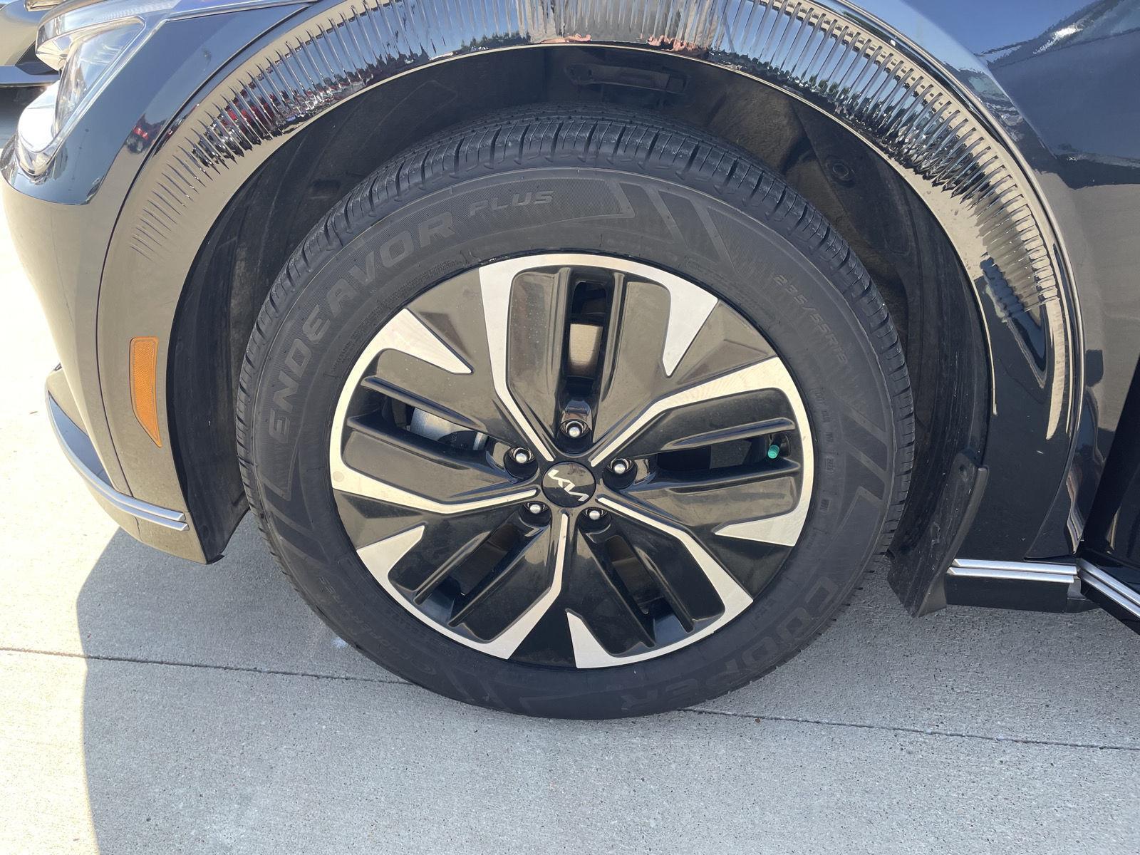 2023 Kia EV6 Wind photo 10