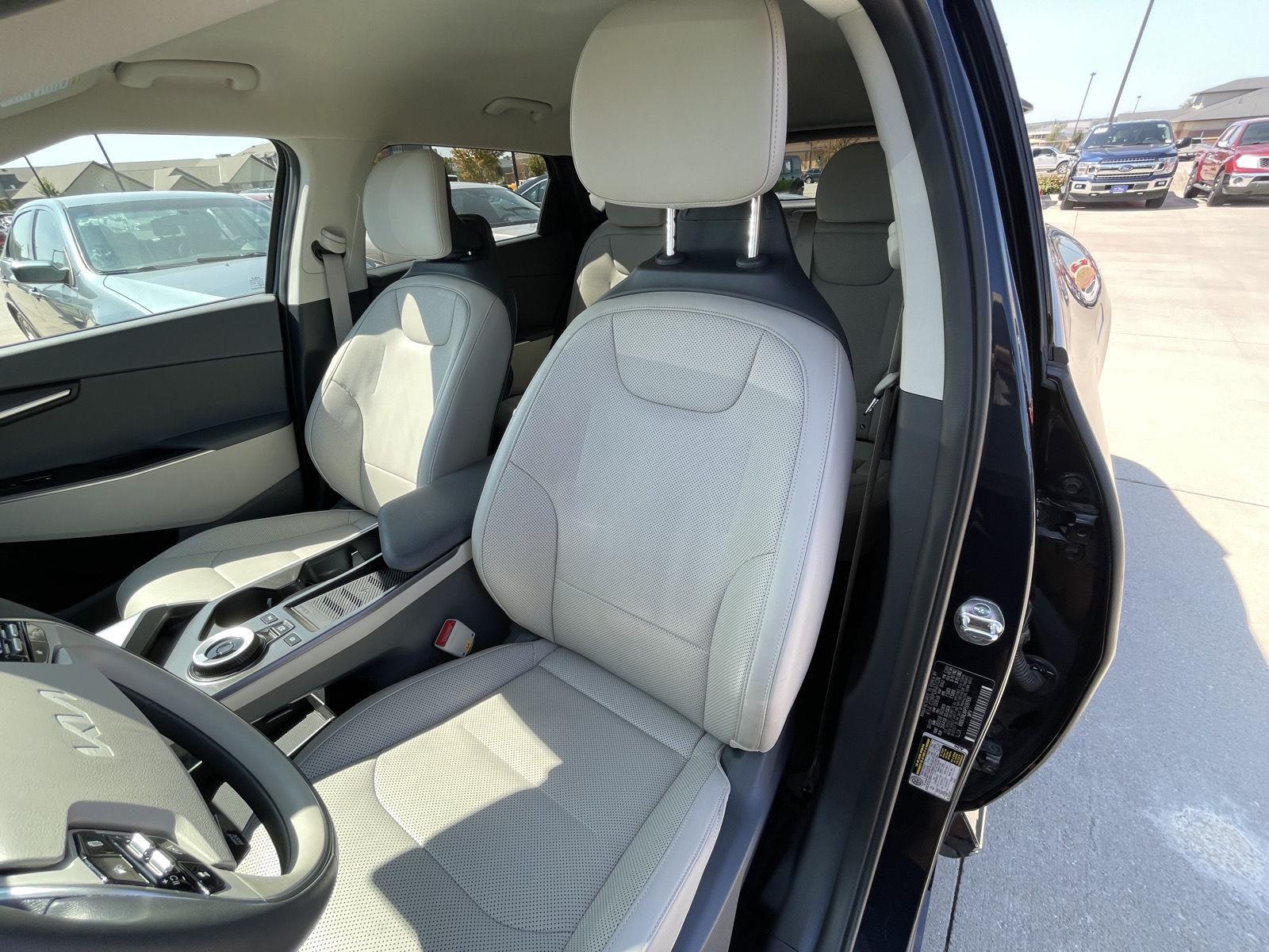 2023 Kia EV6 Wind photo 17