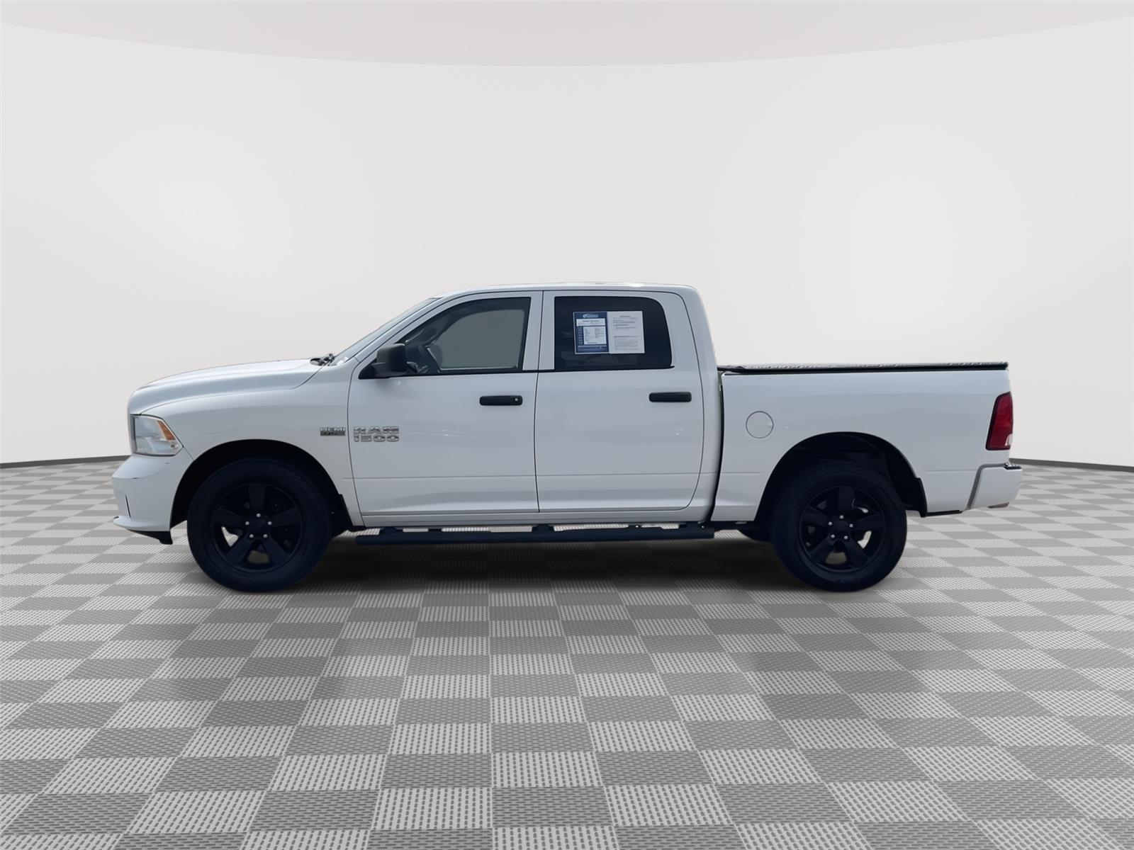 2016 Ram 1500 Express photo 2
