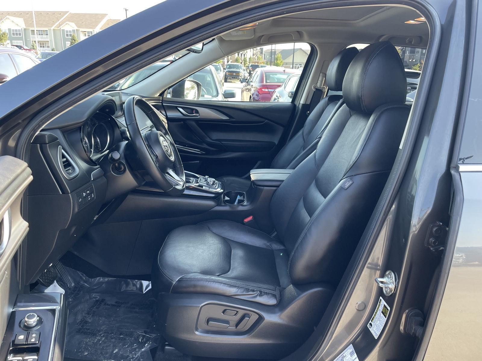 2017 Mazda CX-9 Touring photo 12
