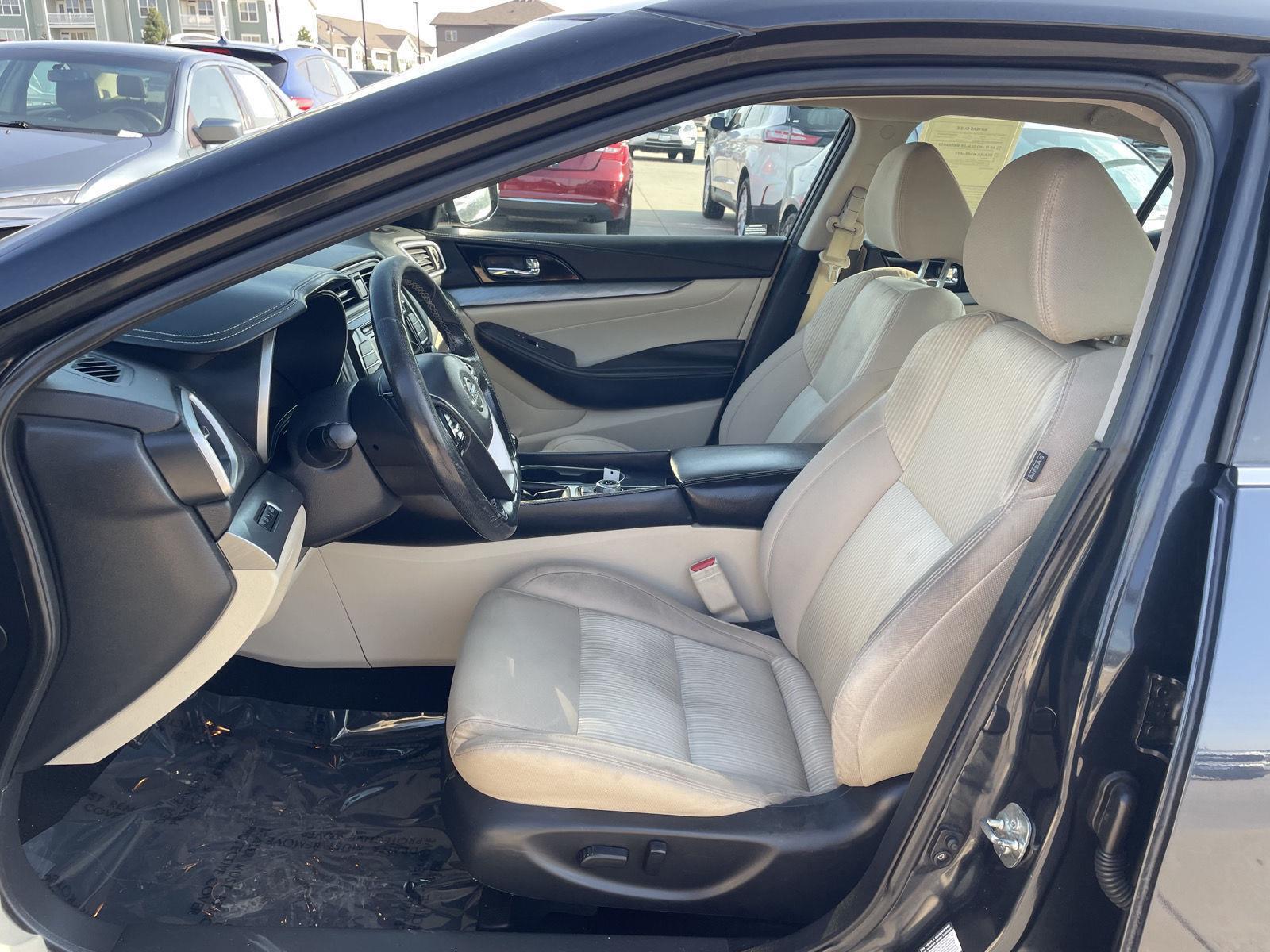 2016 Nissan Maxima S photo 16