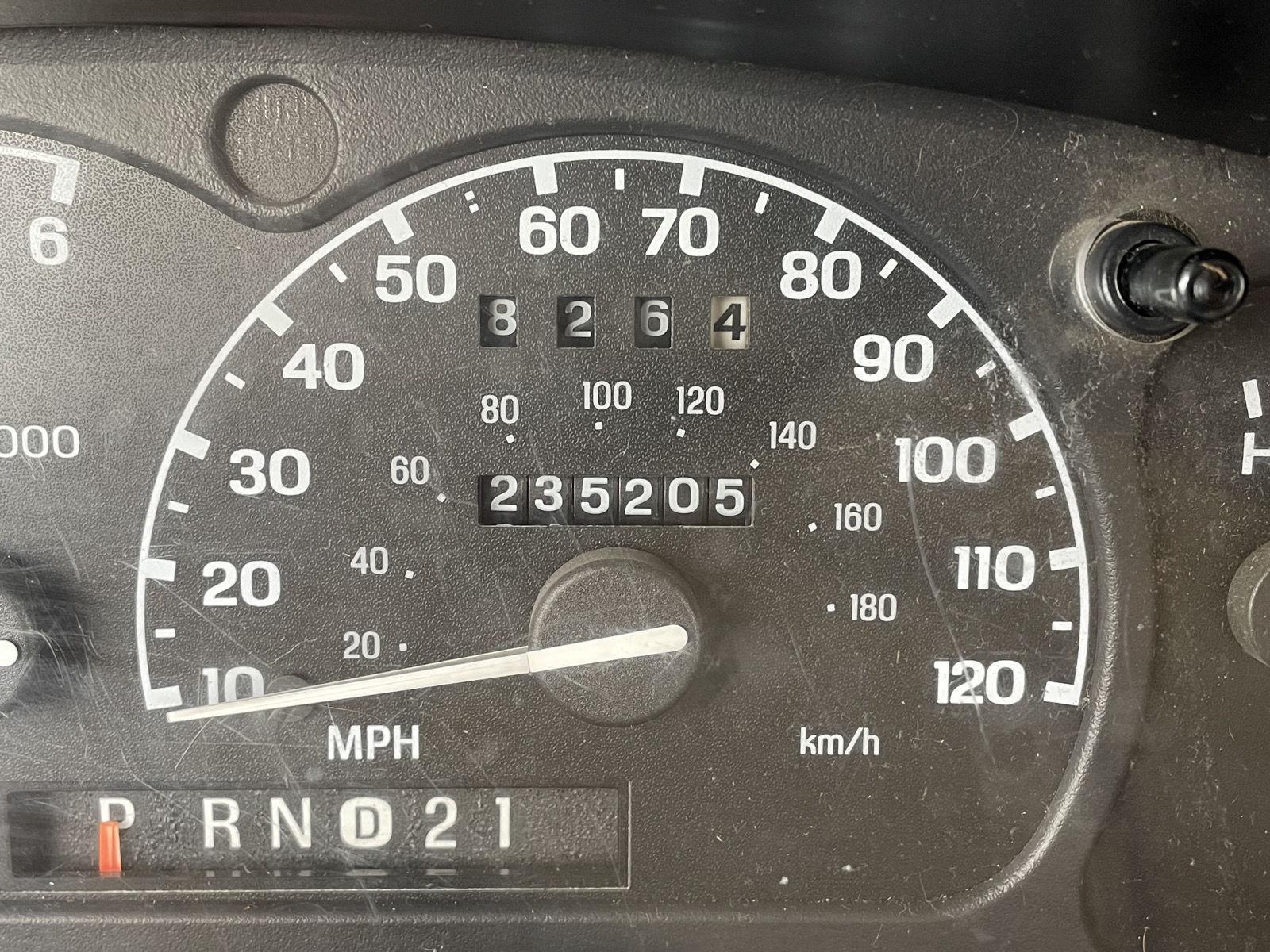 1997 Mazda B-Series SE photo 3