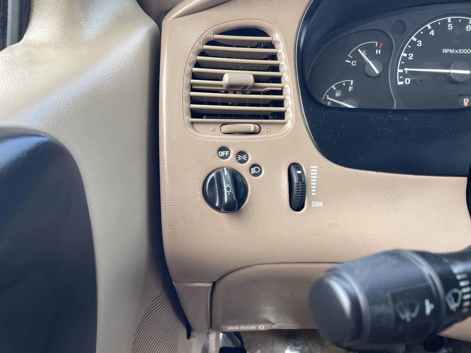 1997 Mazda B-Series SE photo 14