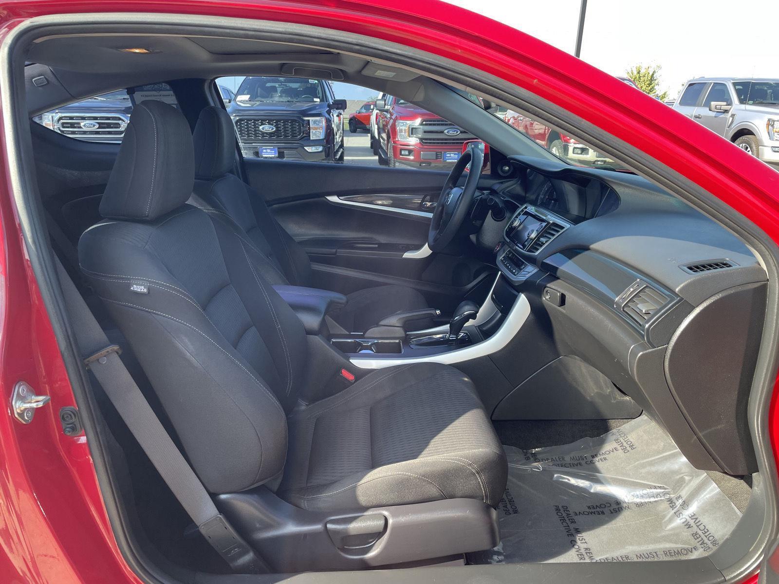 2015 Honda Accord EX photo 19