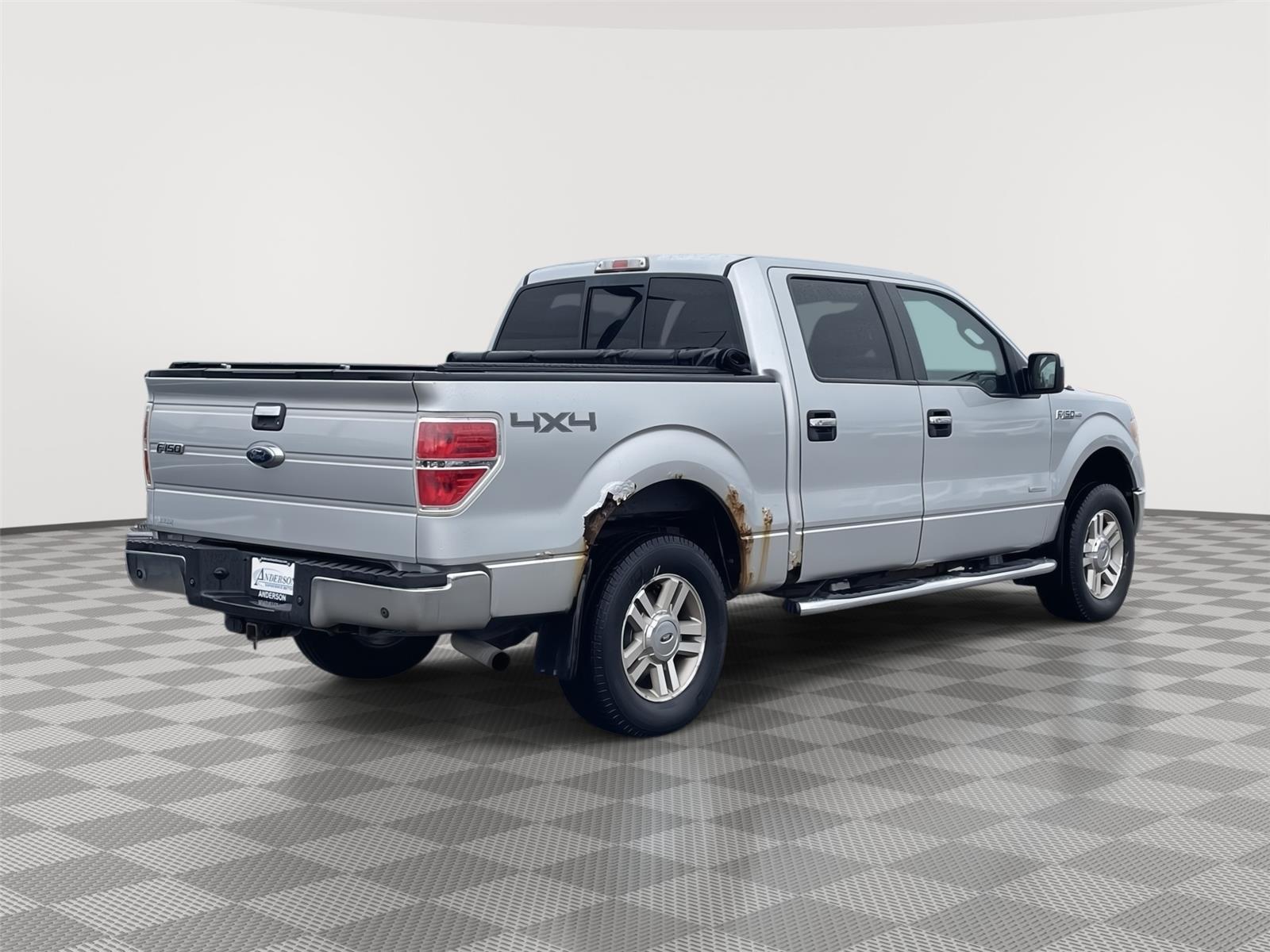 2011 Ford F-150 XLT photo 7