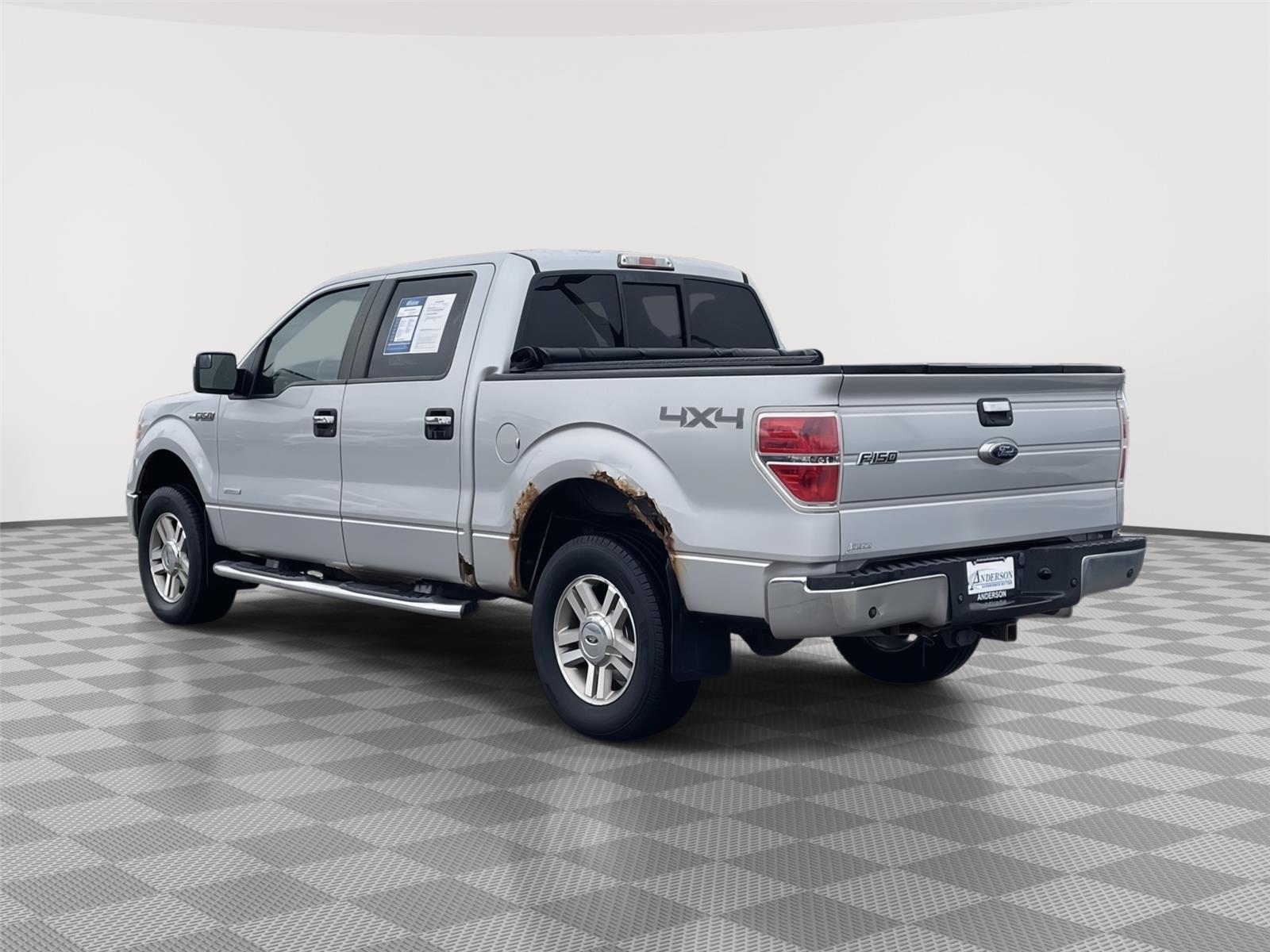 2011 Ford F-150 XLT photo 9