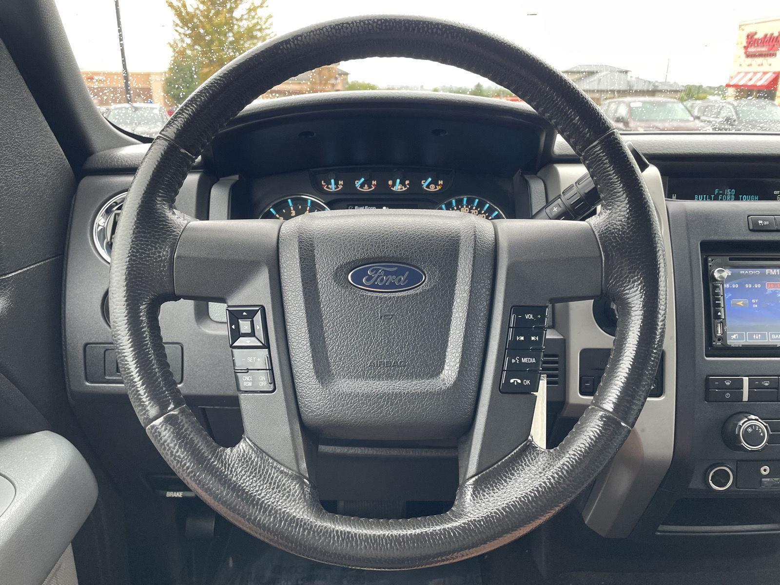 2011 Ford F-150 XLT photo 12